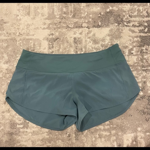 Lululemon shorts- 2.5 inches - Picture 1 of 2